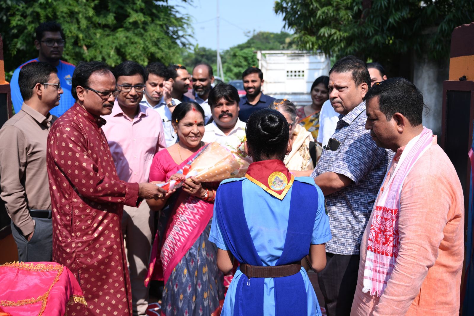 Volunteers welcoming the doctors