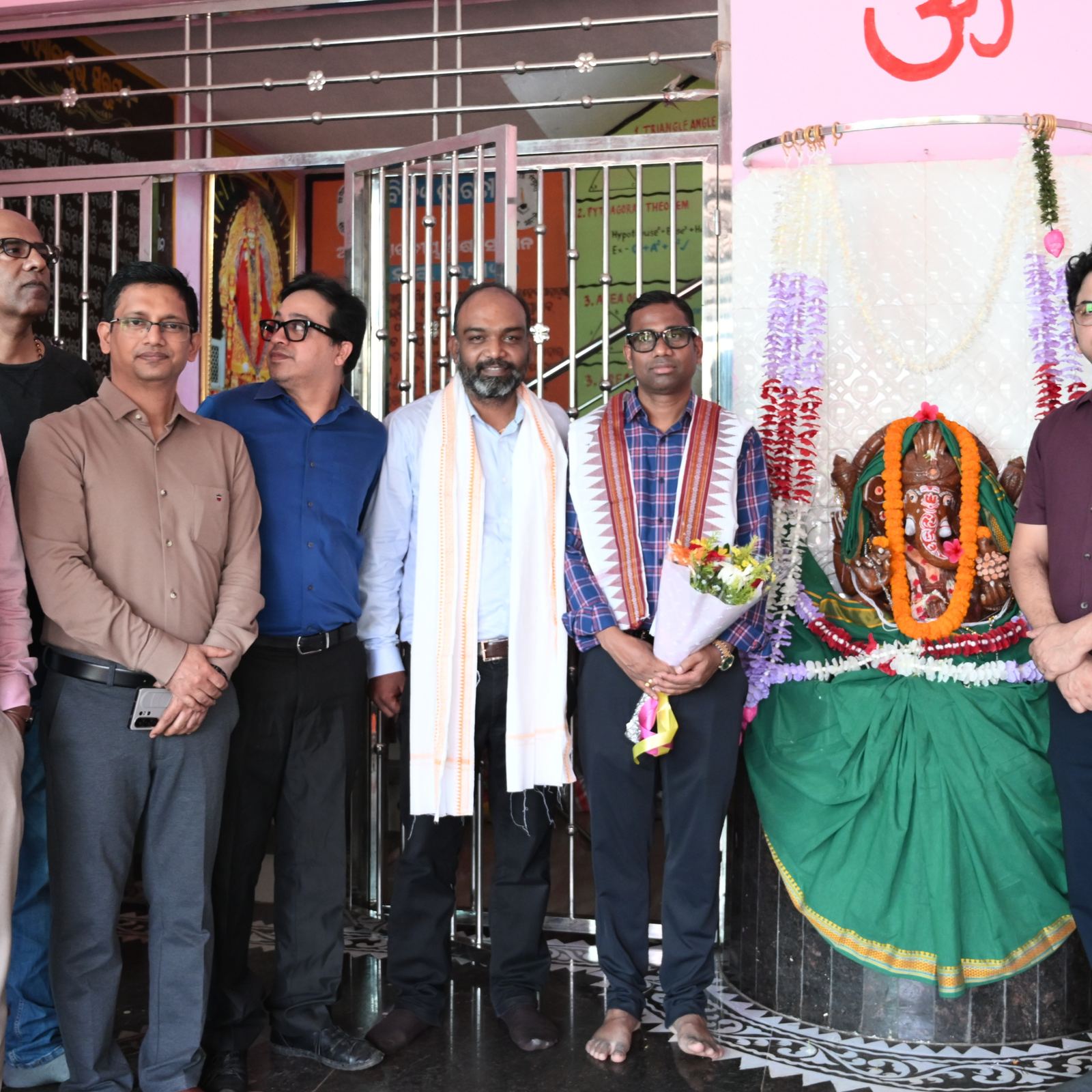 Doctors and organisers at the drive